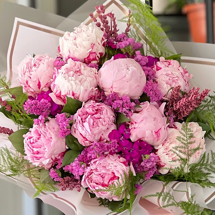 Pembe Şakayık Buketi