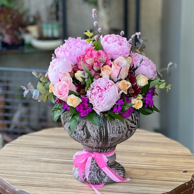 Bahriye Şakayık ve Güller