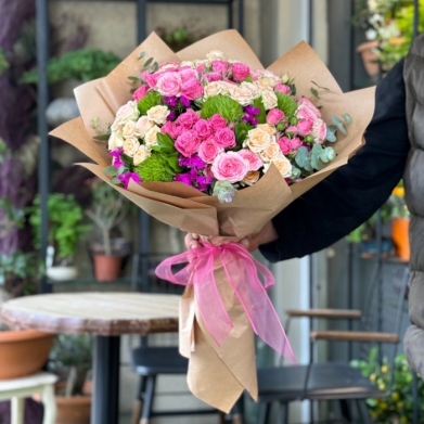 Renkli Spray Gül Buketi